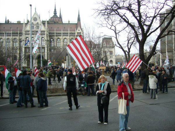 album/20090328/jobbik13.jpg