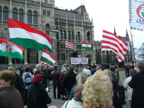 album/20090328/jobbik21.jpg